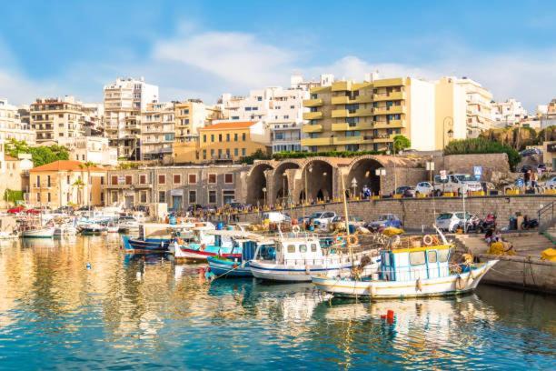 Damona 2Br Luxury Home With Garden - Κοντά Στο Κέντρο イラクリオン エクステリア 写真