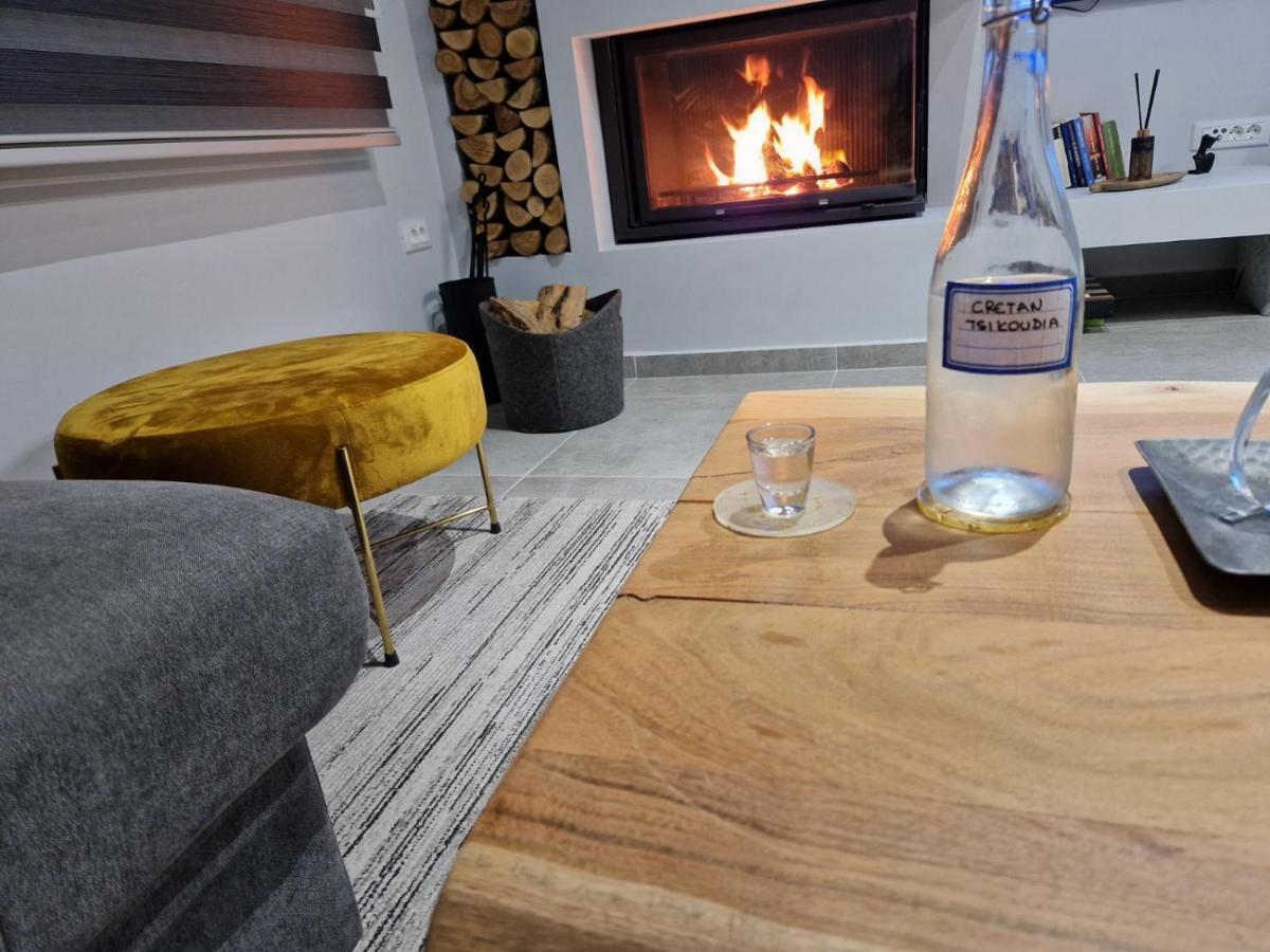 Damona 2Br Luxury Home With Garden - Κοντά Στο Κέντρο イラクリオン エクステリア 写真